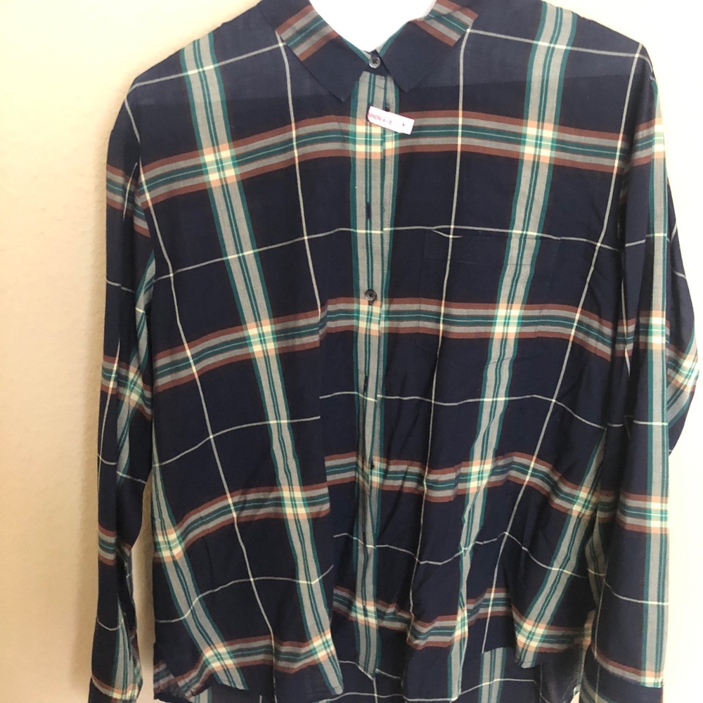 Light breezy long sleeve plaid